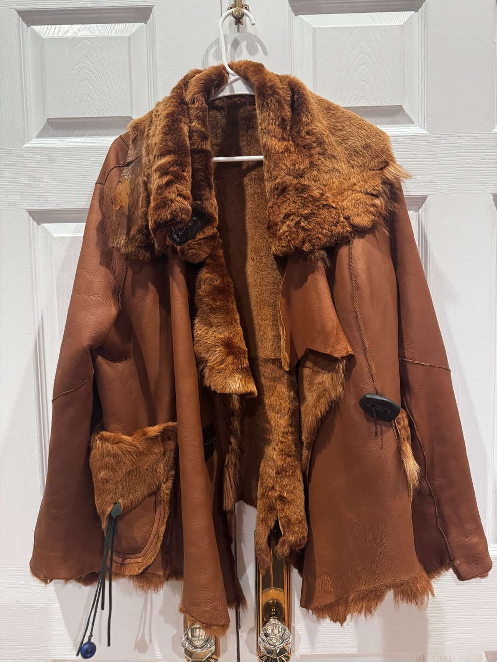 Classic Brown Shearling Leather Jacket with Plush Fur Trim